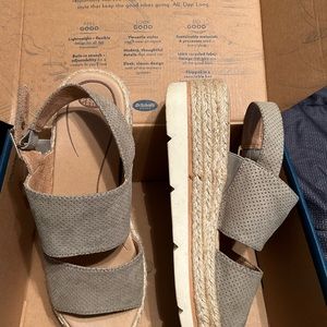 Dr. Scholls summer shoes.  I would call them a sage color.